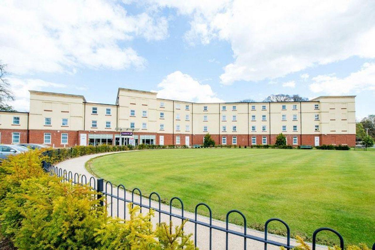 Premier Inn Stoke - Trentham Gardens Exterior foto