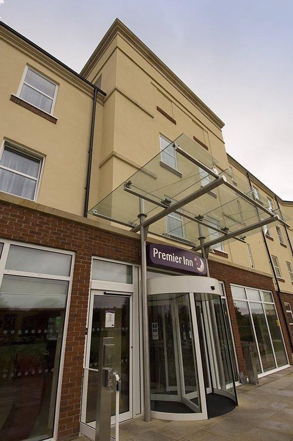 Premier Inn Stoke - Trentham Gardens Exterior foto