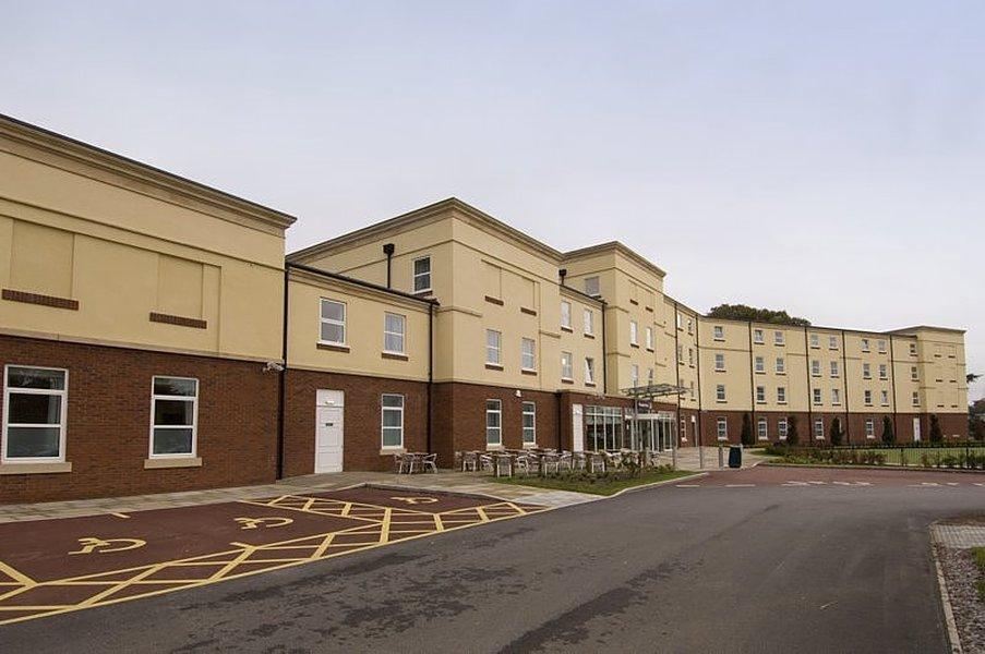 Premier Inn Stoke - Trentham Gardens Exterior foto